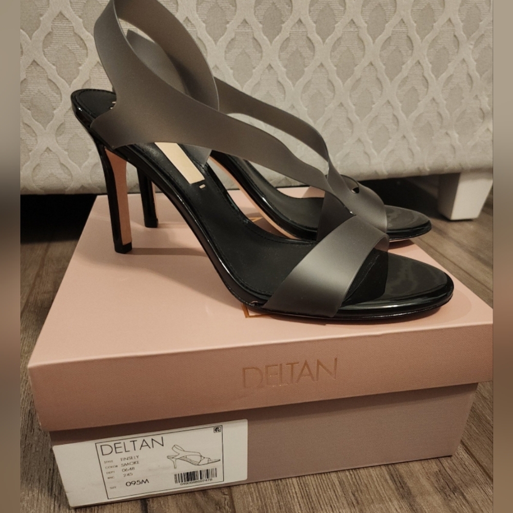 Deltan Tinsley Heels Size 9.5